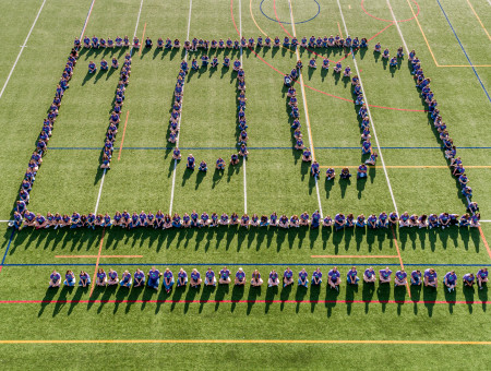 2023 Discovery Days participants pose for the traditional group photo