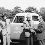 1945